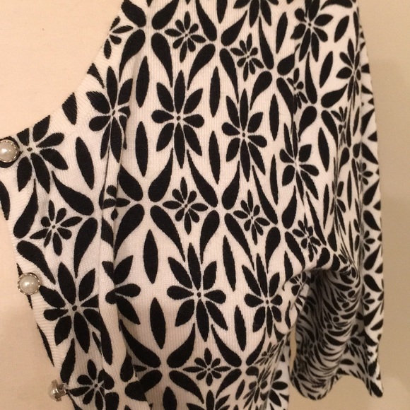 Sweater - Picture 3 of 4